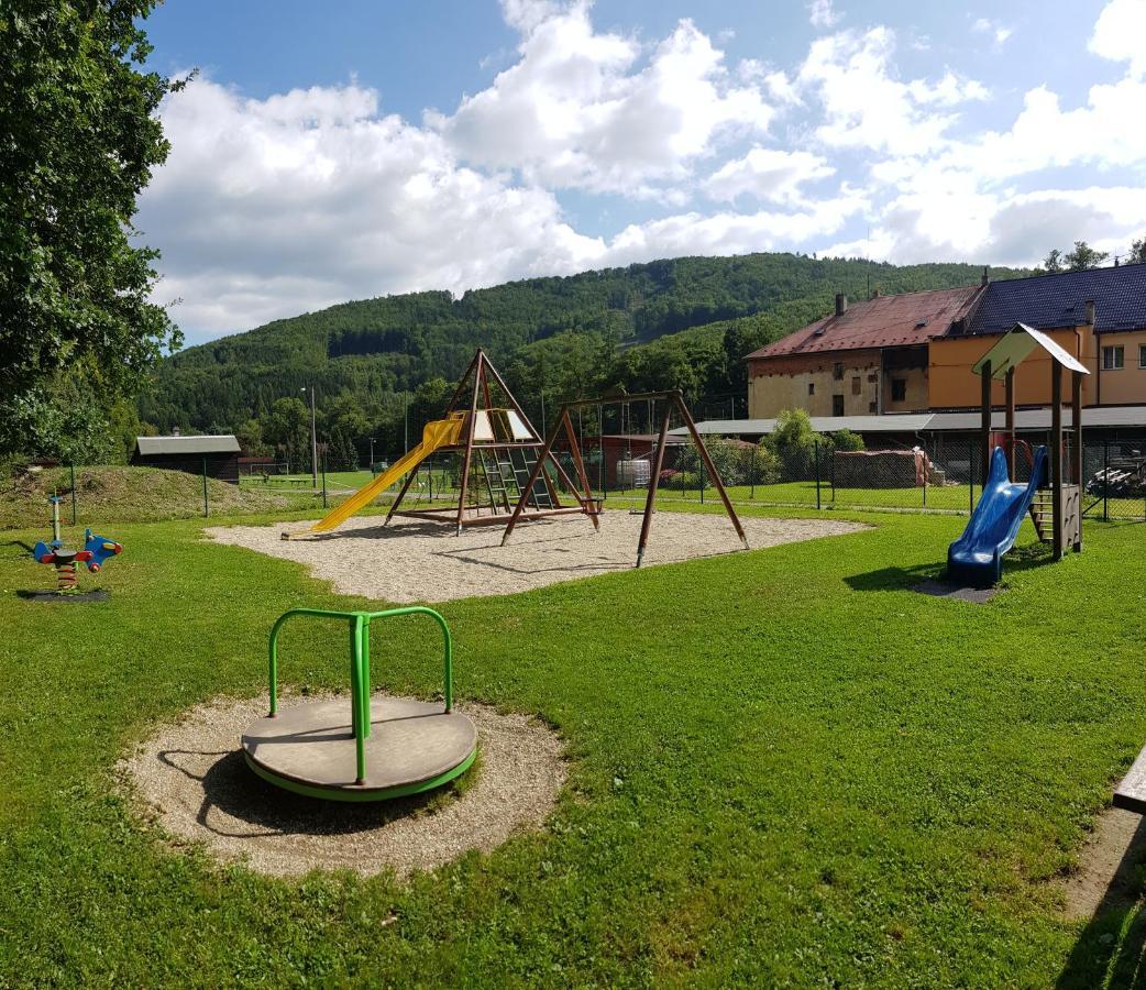 Hostejn Schupplerova Vila מראה חיצוני תמונה